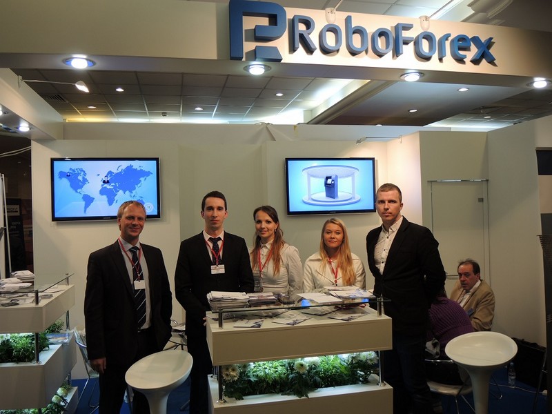 О RoboForex